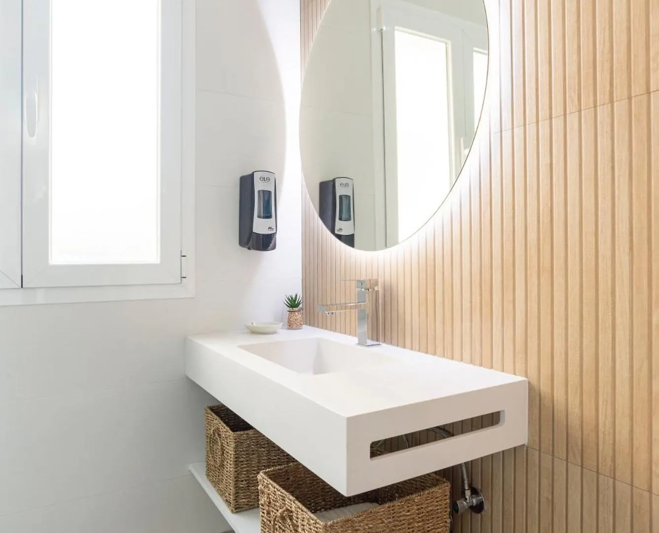 Capitan Huelin & Centric By Ele Apartments Malaga Spain