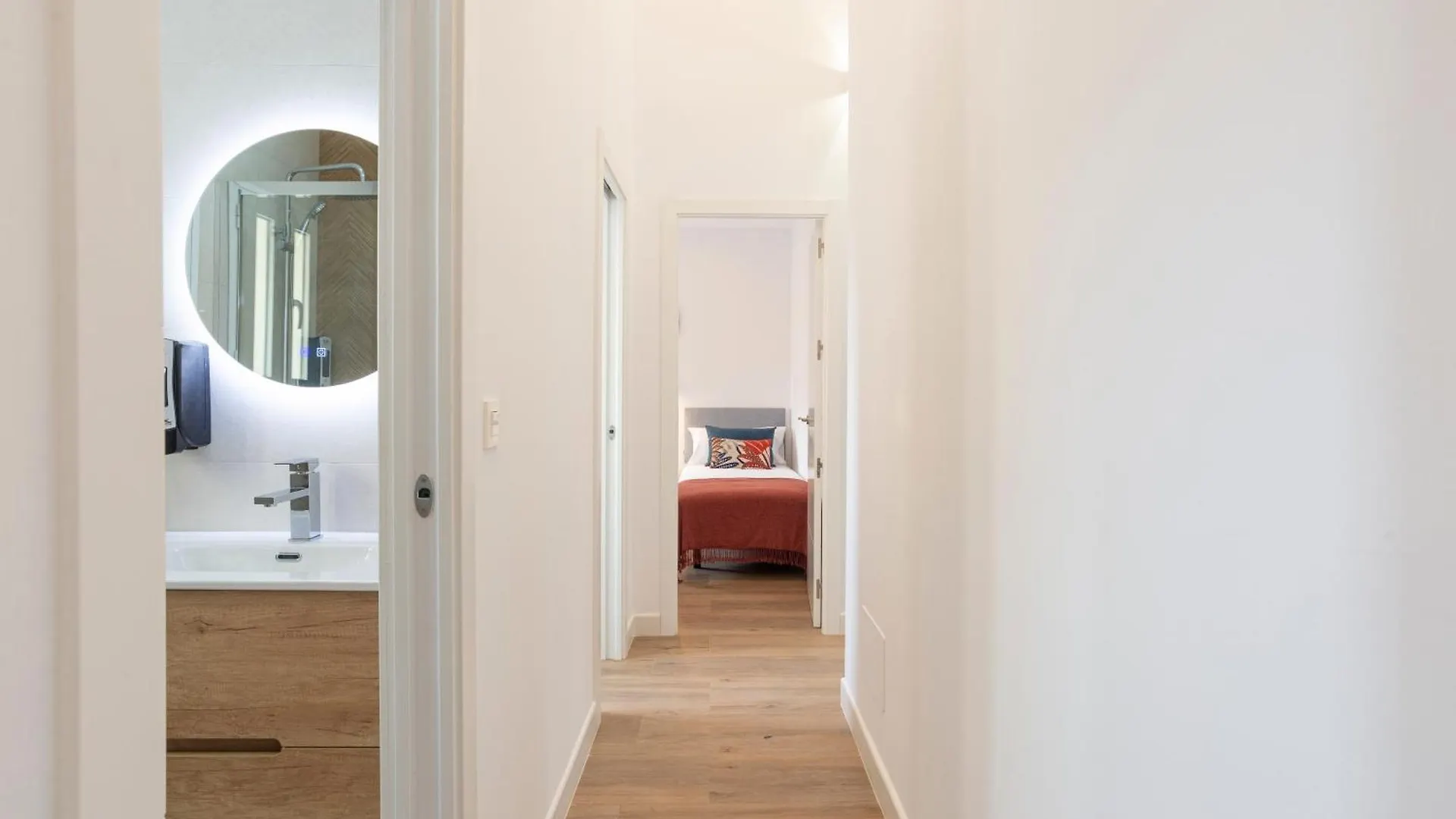 Capitan Huelin & Centric By Ele Apartments Malaga Spain