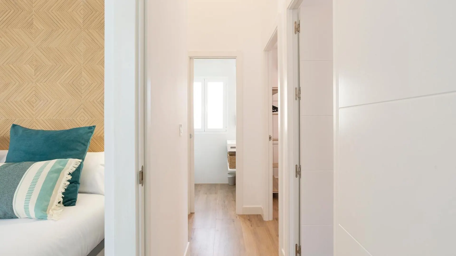 Capitan Huelin & Centric By Ele Apartments Malaga
